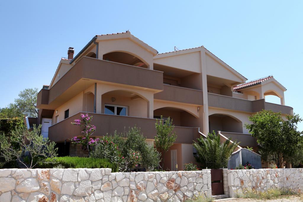 Apartment Matic روغوزنيكا المظهر الخارجي الصورة